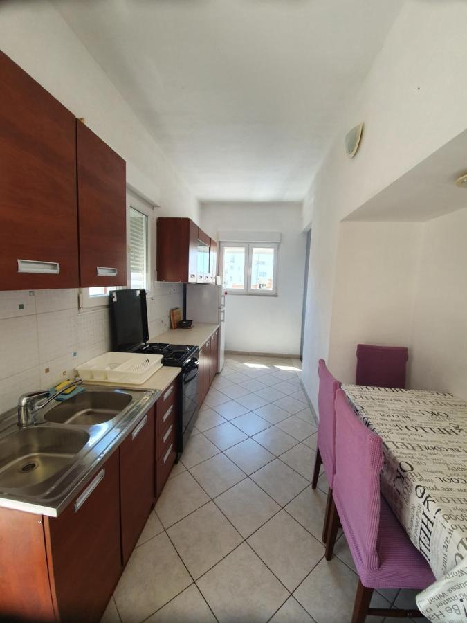 Apartman Dusanka Jovic Makarska Bagian luar foto